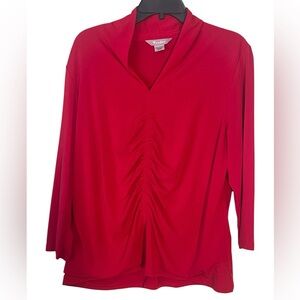Tan Jay ruched front b-neck vintage blouse. Size large in Red GUC
